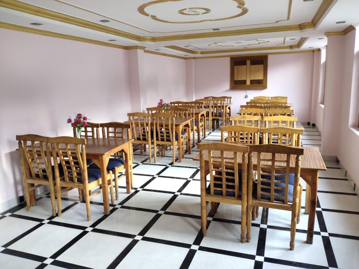 מנאלי Hotel Prini Inn מראה חיצוני תמונה
