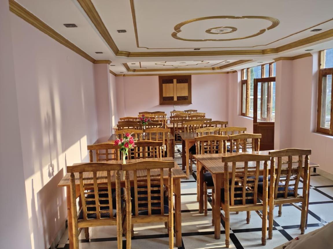 מנאלי Hotel Prini Inn מראה חיצוני תמונה