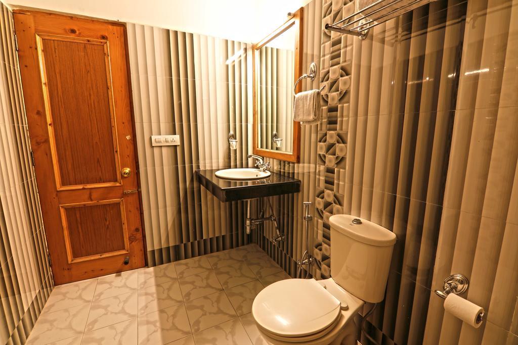 מנאלי Hotel Prini Inn מראה חיצוני תמונה